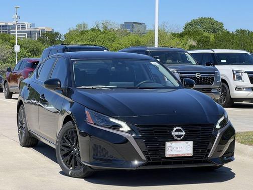 Super Black 2026 Nissan Altima SV FWD