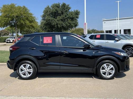 2025 Nissan Kicks S