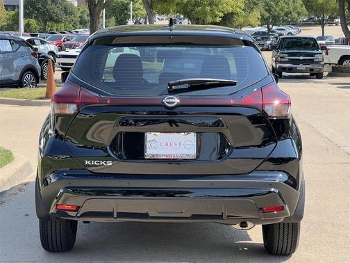 2025 Nissan Kicks S