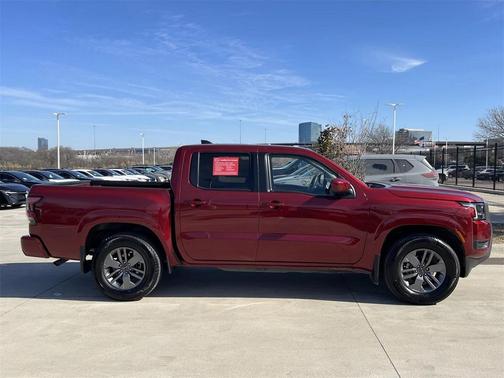 2025 Nissan Frontier SV