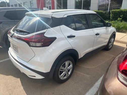 2024 Nissan Kicks S
