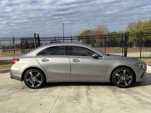2019 Mercedes-Benz A-Class A 220