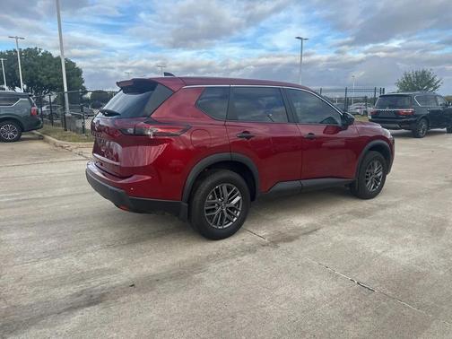2025 Nissan Rogue S