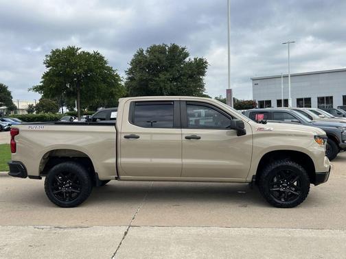 Sand Dune Metallic 2022 Chevrolet Silverado 1500 Custom Trail Boss