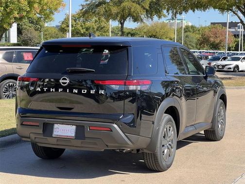 2025 Nissan Pathfinder S FWD