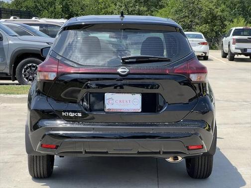 2025 Nissan Kicks S