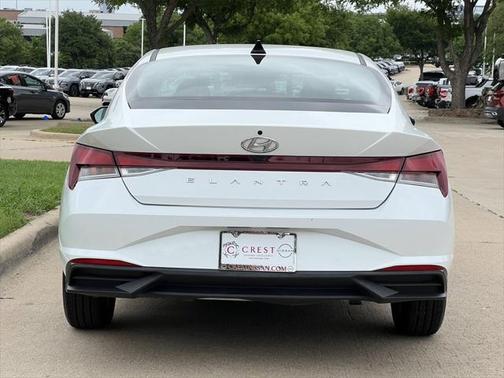 2021 Hyundai ELANTRA SE