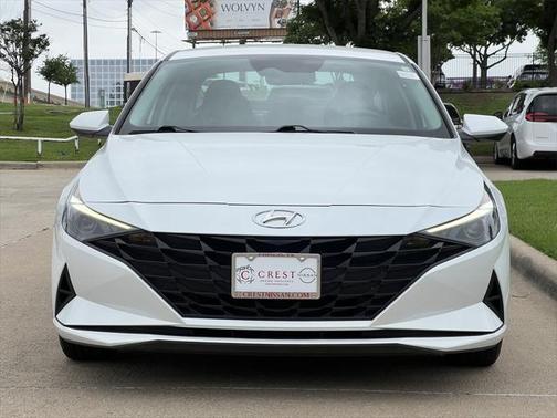 2021 Hyundai ELANTRA SE