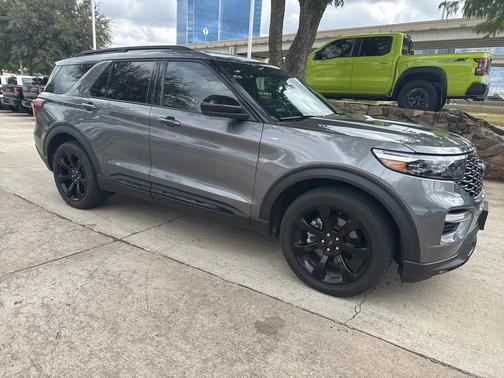 2023 Ford Explorer ST-Line