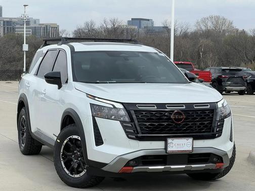 Everest White Pearl Tricoat 2026 Nissan Pathfinder Rock Creek