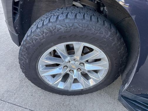 Dark Ash Metallic 2023 Chevrolet Suburban Premier