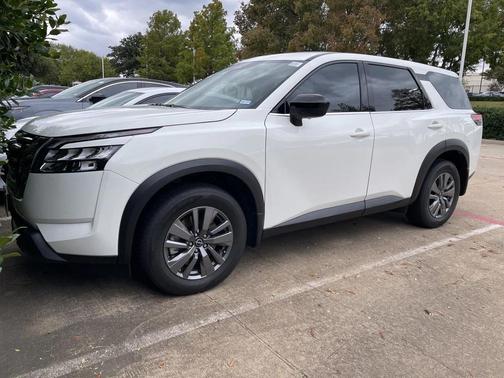 2025 Nissan Pathfinder S 4WD