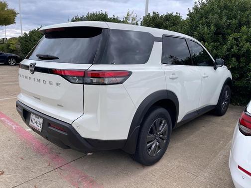 2025 Nissan Pathfinder S 4WD