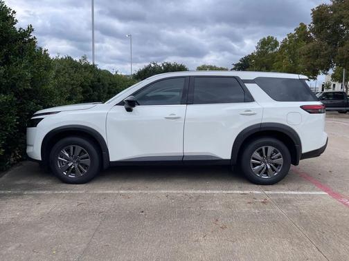 2025 Nissan Pathfinder S 4WD