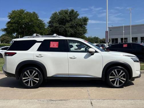 2024 Nissan Pathfinder Platinum 4WD