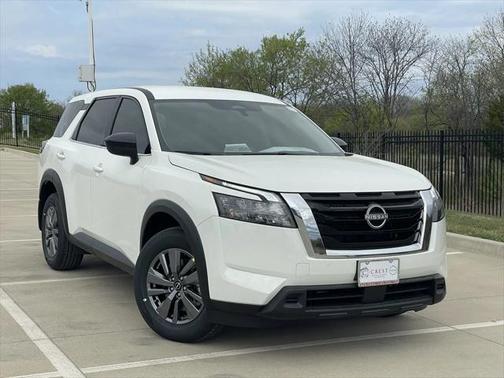2025 Nissan Pathfinder S