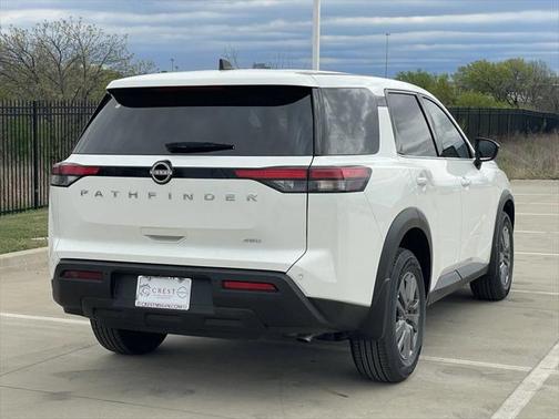 2025 Nissan Pathfinder S