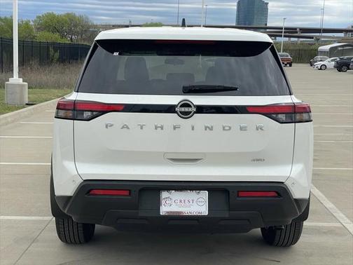 2025 Nissan Pathfinder S