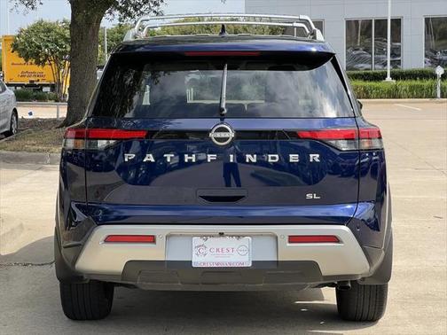 2024 Nissan Pathfinder SL FWD