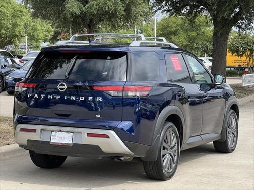 2024 Nissan Pathfinder SL FWD
