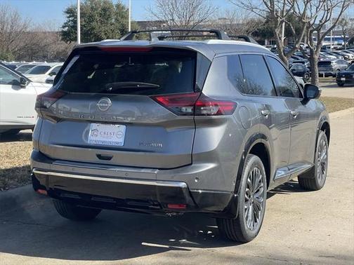 2025 Nissan Rogue Platinum