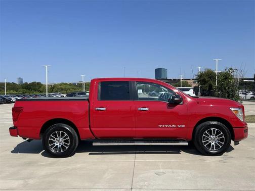 2020 Nissan Titan SV