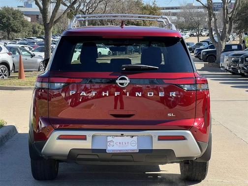 2024 Nissan Pathfinder SL FWD