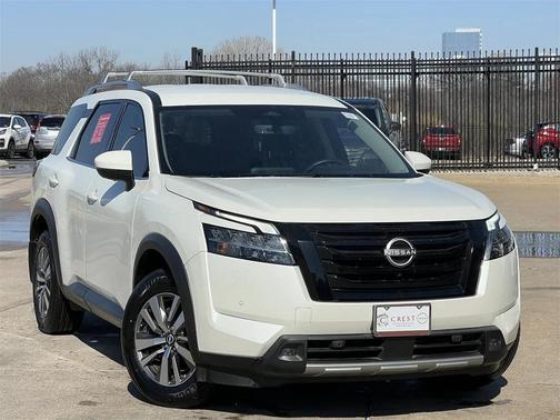 2023 Nissan Pathfinder SL FWD