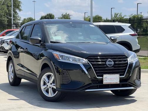 2025 Nissan Kicks S