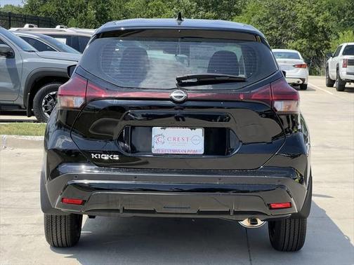 2025 Nissan Kicks S