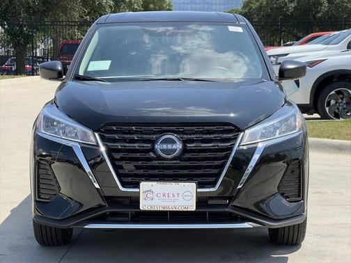 2025 Nissan Kicks S