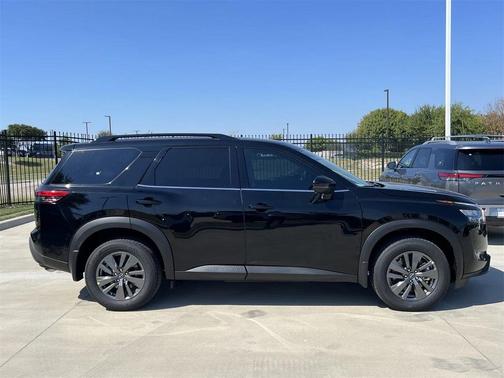 2025 Nissan Pathfinder SV FWD