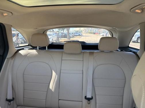 2022 Mercedes-Benz GLC 300 Base