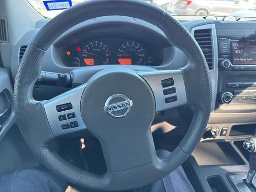 2015 Nissan Frontier SV