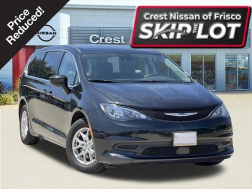 2023 Chrysler Voyager LX