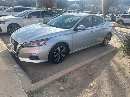 2020 Nissan Altima 2.5 SV