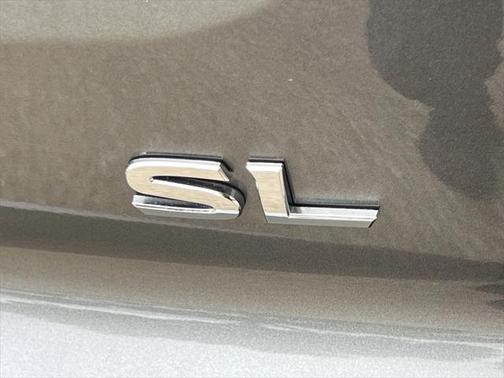 2024 Nissan Pathfinder SL FWD