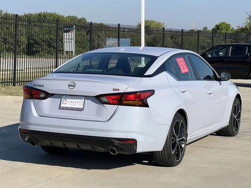 2024 Nissan Altima SR FWD