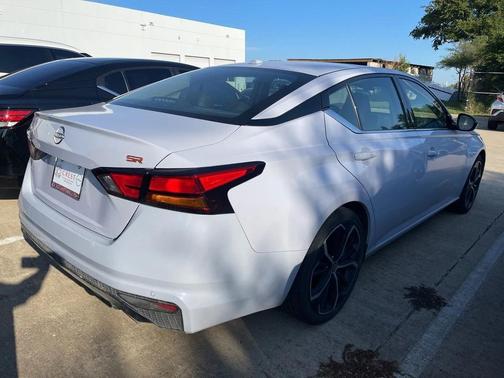 2024 Nissan Altima SR FWD