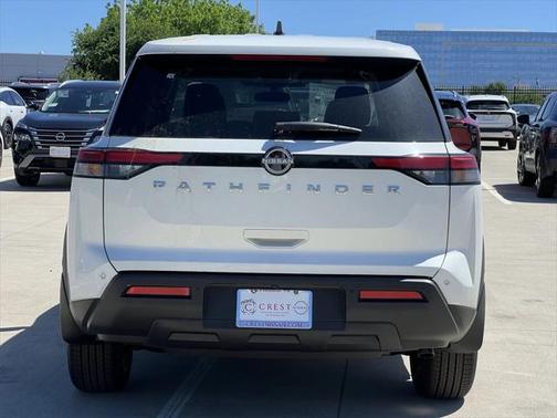 2025 Nissan Pathfinder S FWD