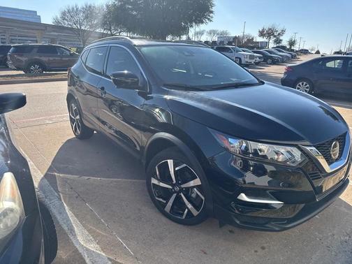 2022 Nissan Rogue Sport SL