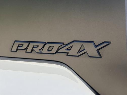2024 Nissan Titan PRO-4X