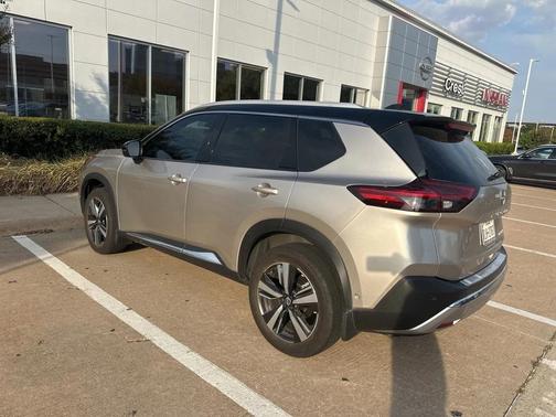 2023 Nissan Rogue Platinum