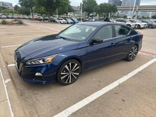 2021 Nissan Altima SR FWD