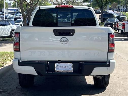 2025 Nissan Frontier SV