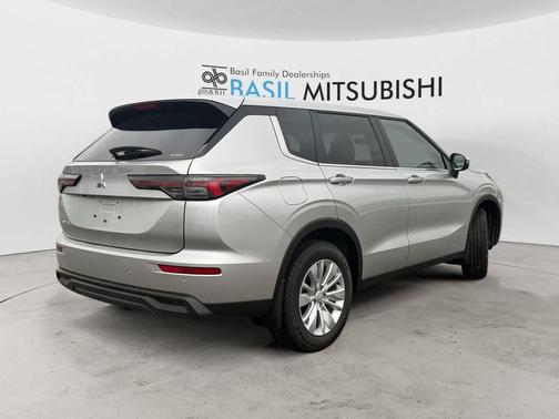 2025 Mitsubishi Outlander ES 2.5 S-AWC