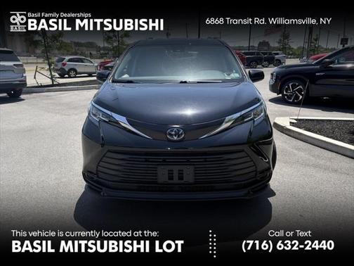 2023 Toyota Sienna LE