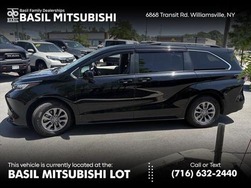 2023 Toyota Sienna LE