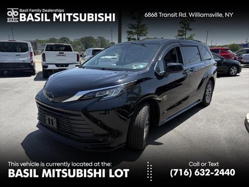 2023 Toyota Sienna LE