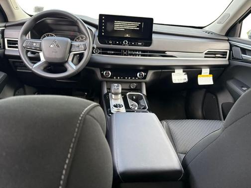 2025 Mitsubishi Outlander ES 2.5 S-AWC